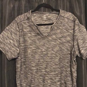 International concepts T-shirt